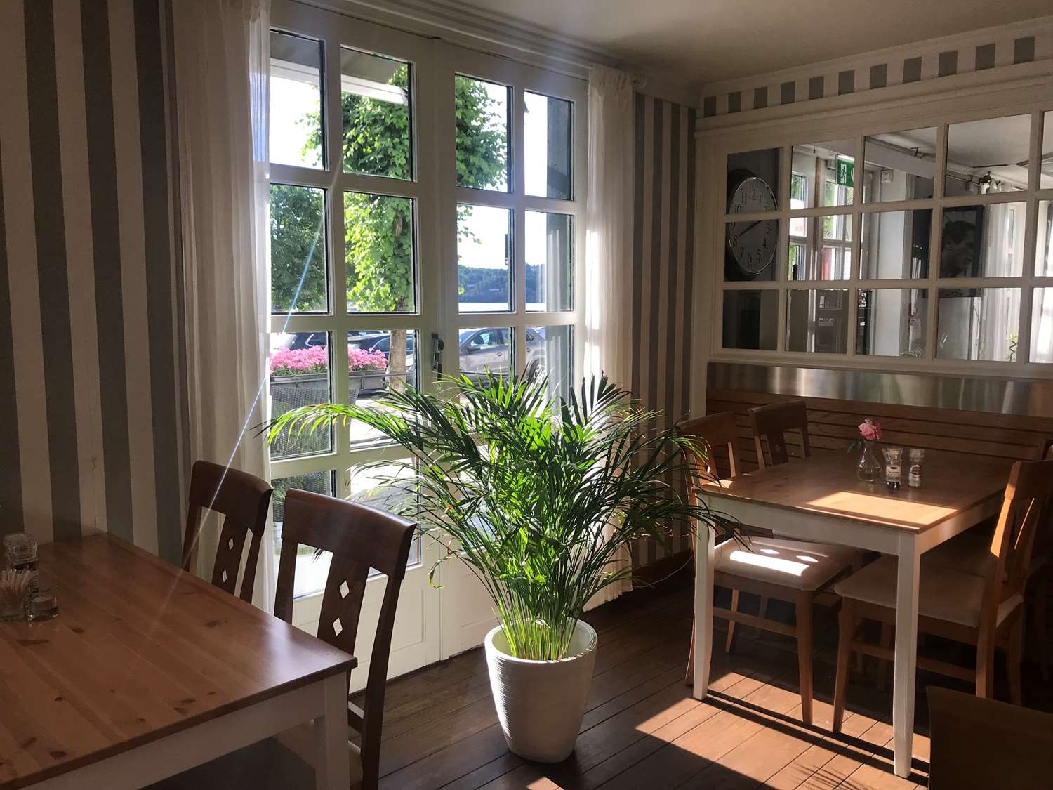 Фото Tvedestrand Fjordhotell