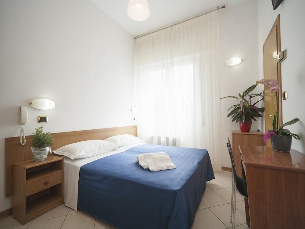 Фото Hotel Manola