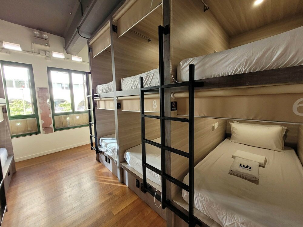 Фото Wink at Upper Cross Street