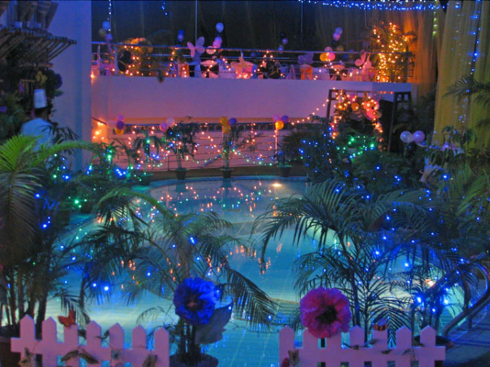 Фото Lakeshore Hotel & Apartments