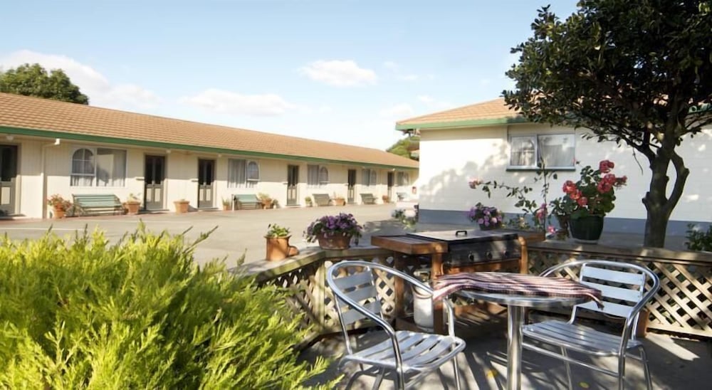 Фото Earnslaw Motel