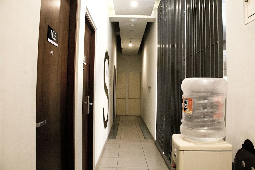 Фото Cleo Walikota Surabaya