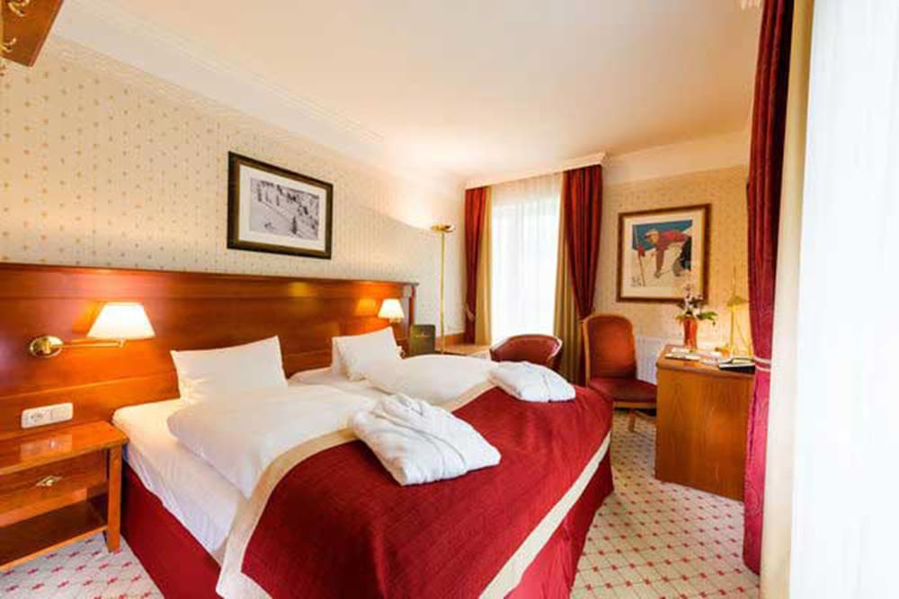 Фото Hotel Salzburger Hof