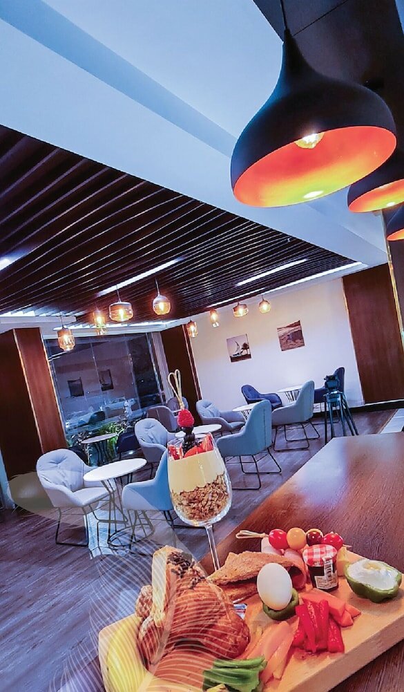 Фото Signature Hotel