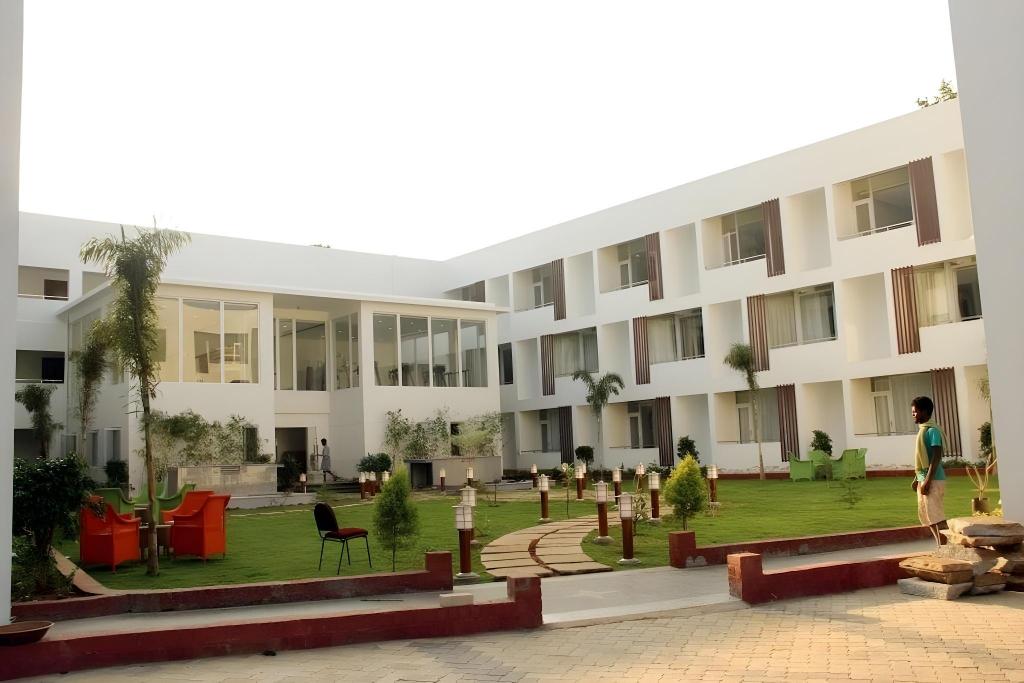 Фото Saaral Resorts