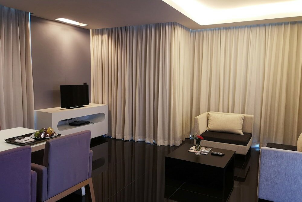 Фото Tsix5 Hotel