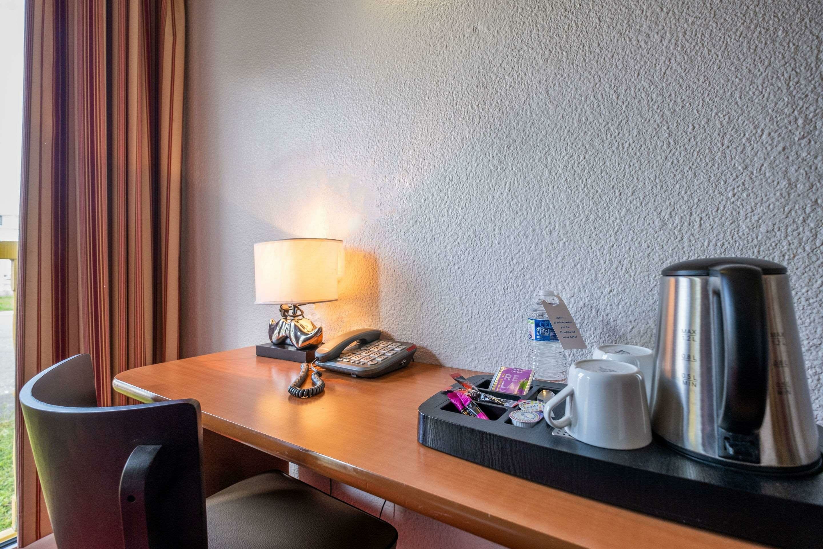 Фото Sky Hotel Goussainville