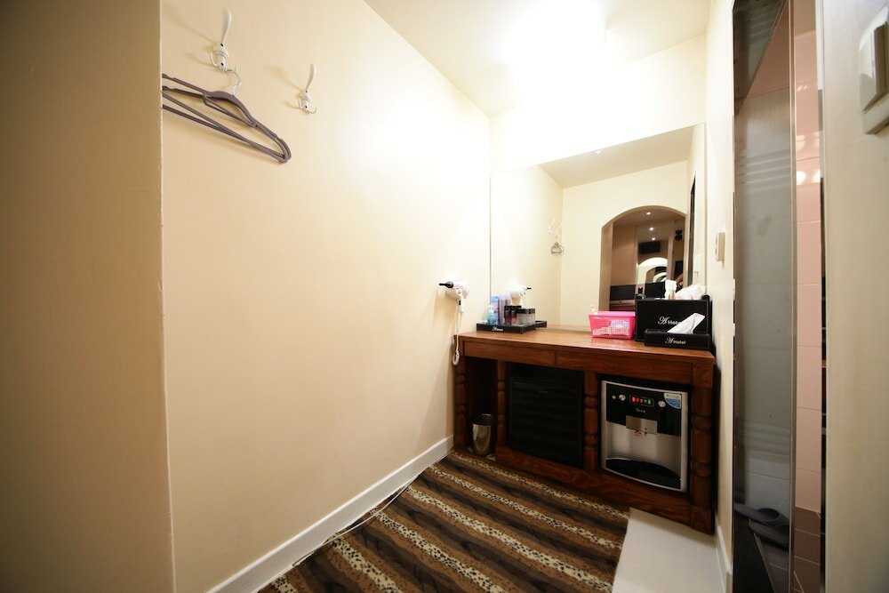 Фото A Hotel Iksan