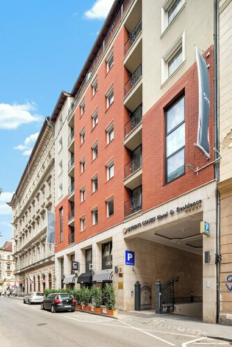 Гостиница Queen's Court Hotel & Residence в Будапеште