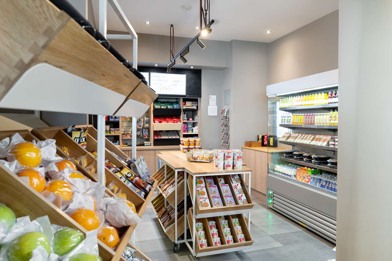 Фото Hilton Garden Inn London Heathrow Airport