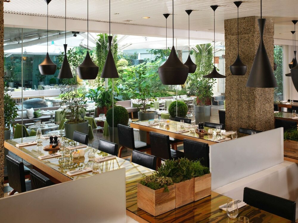 Фото Sanderson London