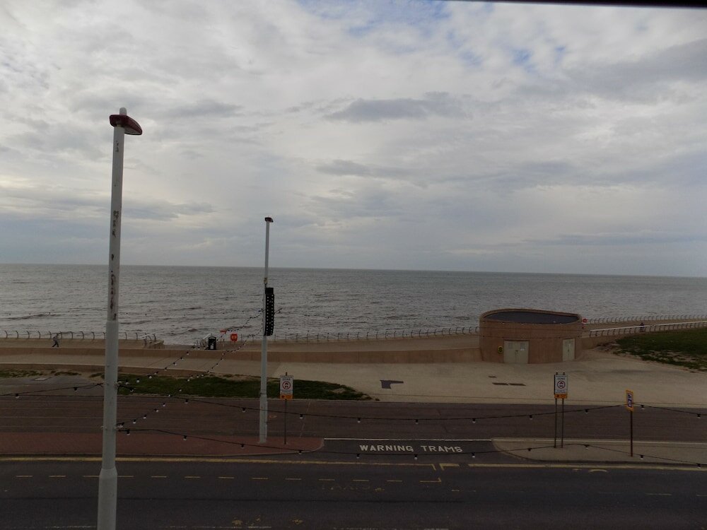 Фото The New Royal Windsor Hotel