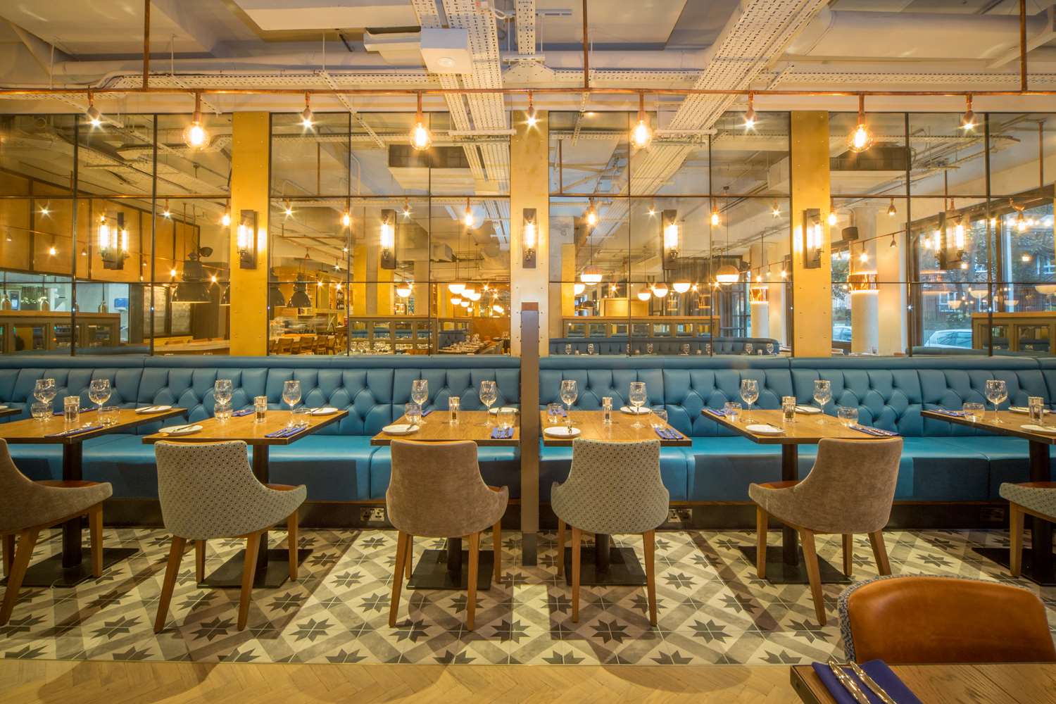 Фото DoubleTree by Hilton Hotel London Kingston Upon Thames