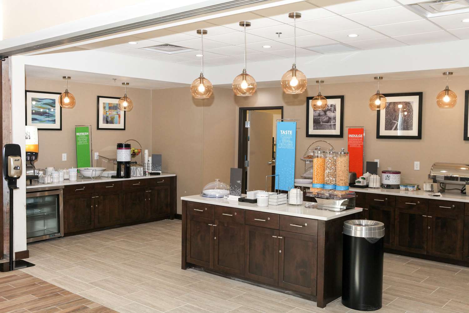 Фото Hampton Inn & Suites Lafayette Medical Center, Co