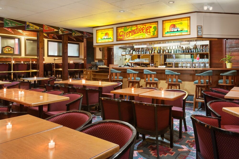 Фото Quality Inn & Suites