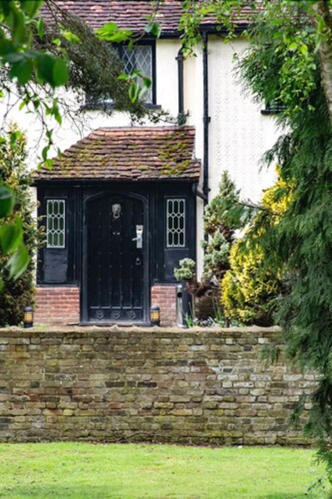 Фото The Great Hallingbury Manor Hotel