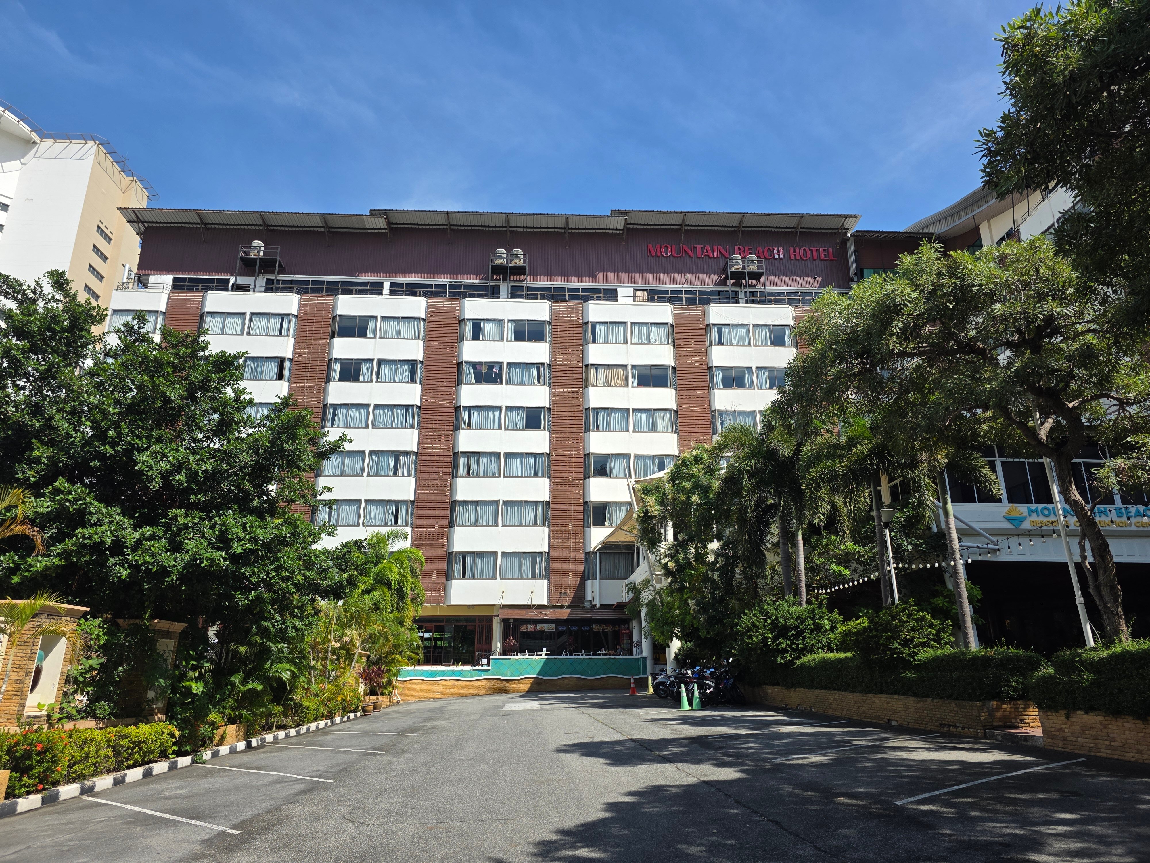 Фото Mountain Beach Resort & Convention Center