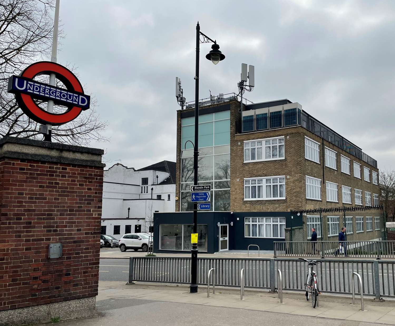 Фото Best Western Northfields Ealing Hotel