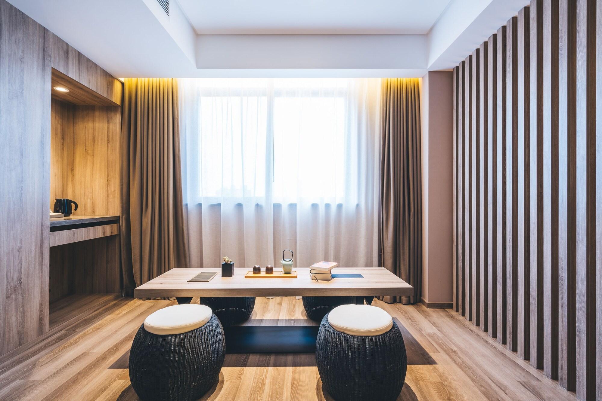 Фото Hangzhou Atour Hotel Hushu Road