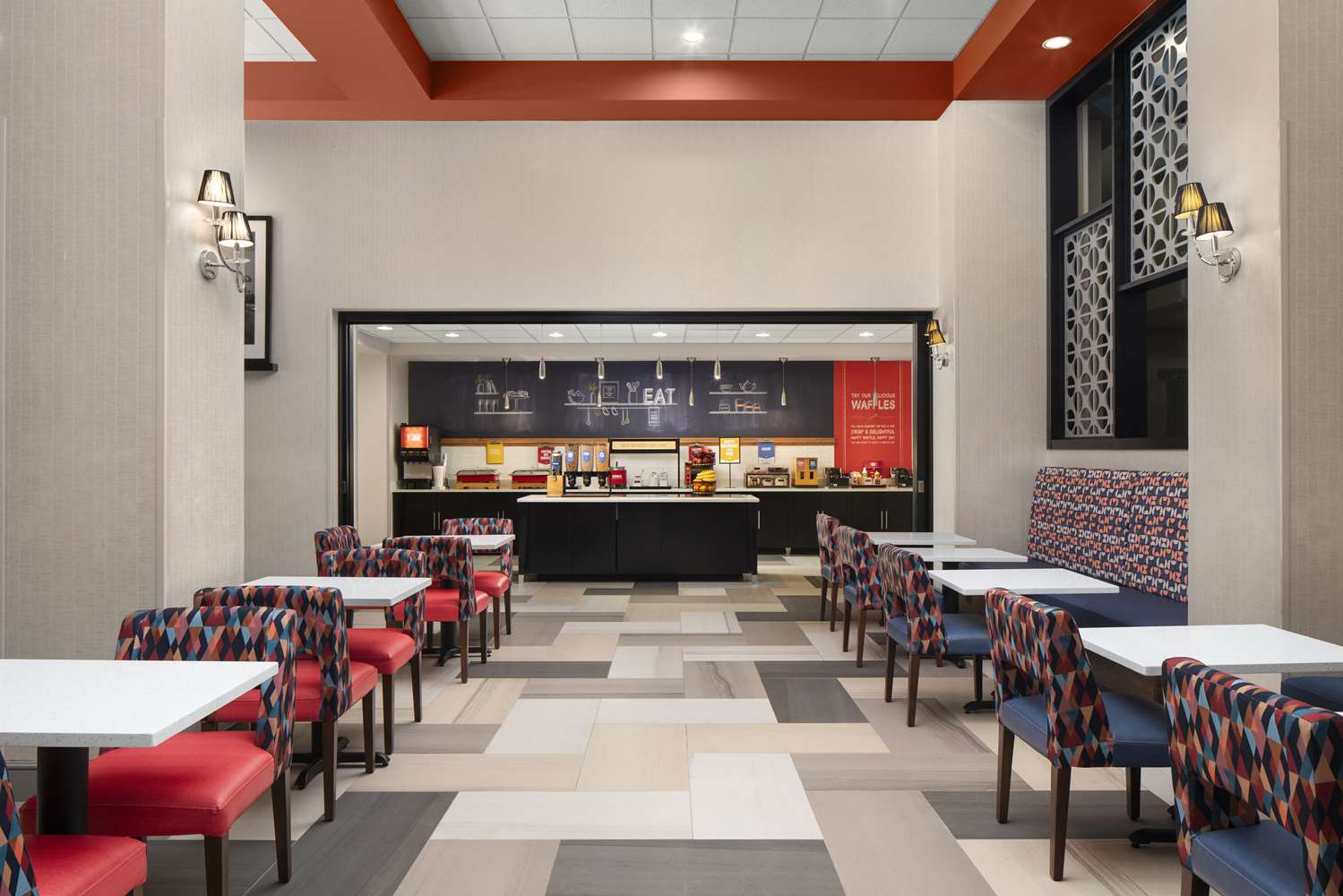 Фото Hampton Inn Stafford/Quantico & Conference Center, Va