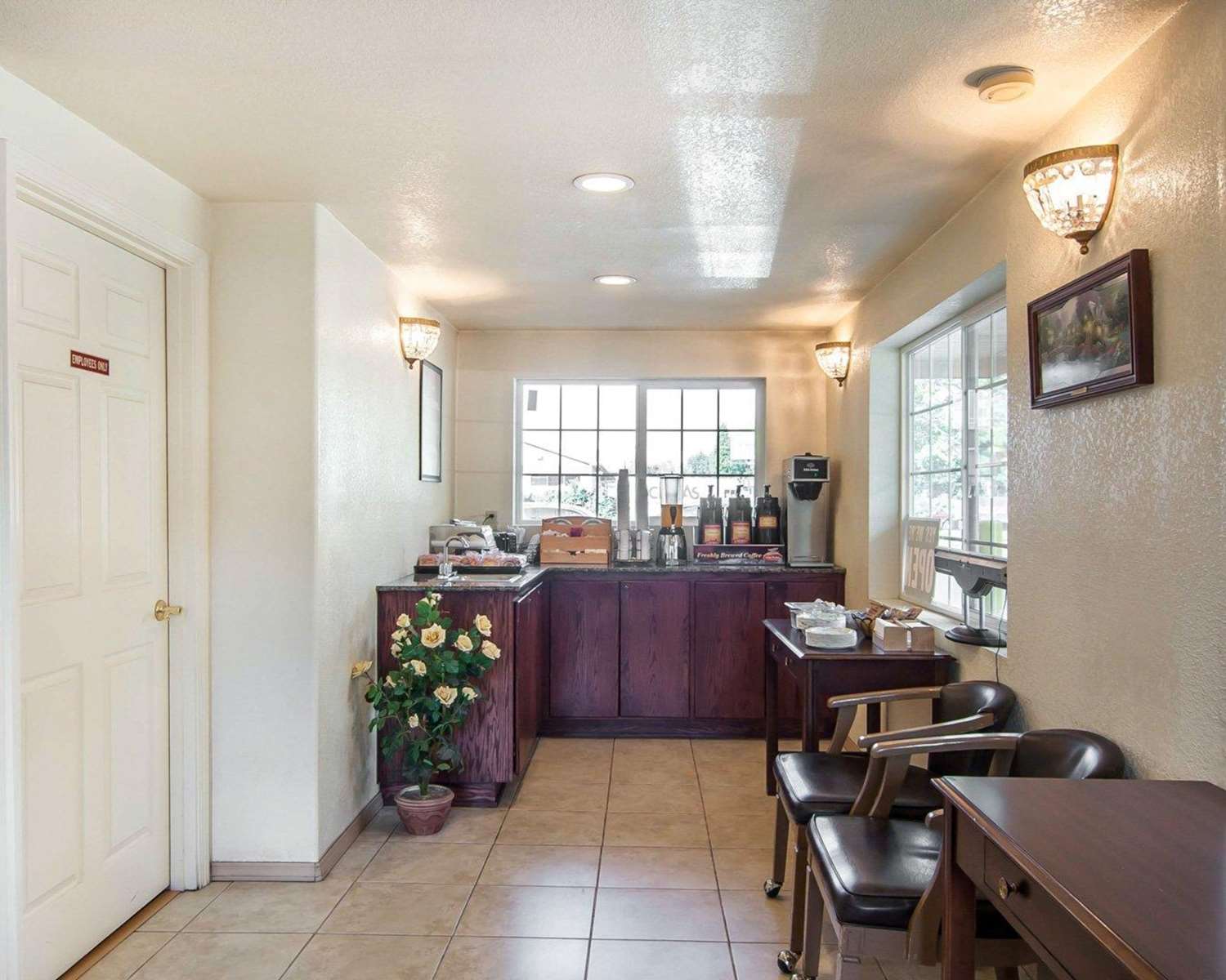 Фото Econo Lodge Eugene