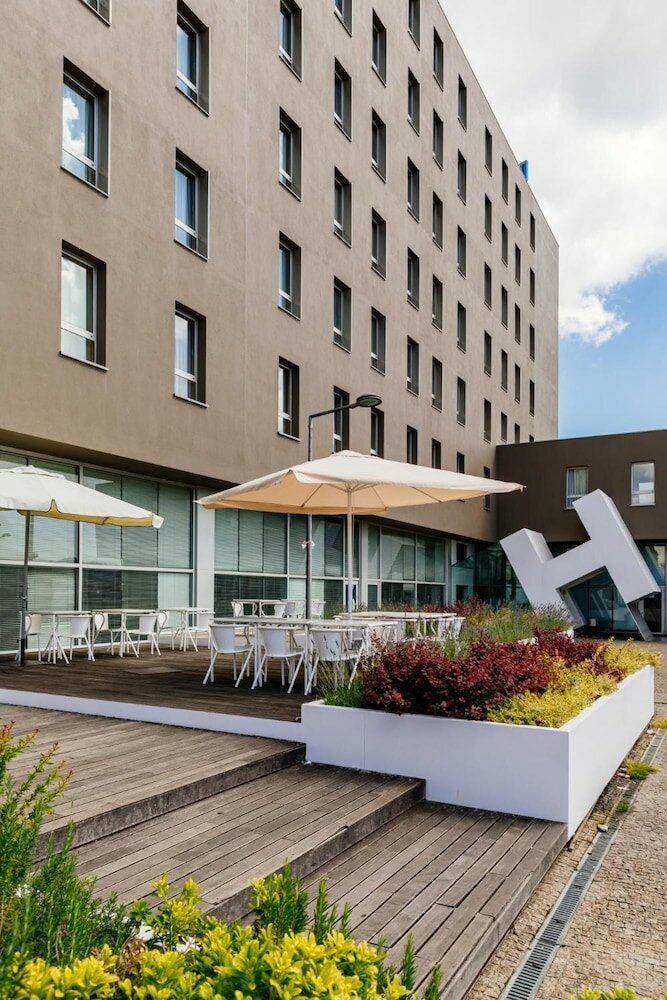 Фото Basic Braga by Axis