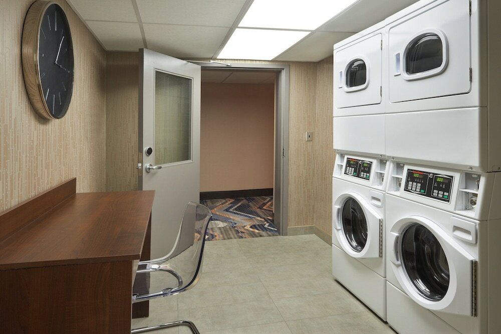 Фото Four Points by Sheraton Vaughan