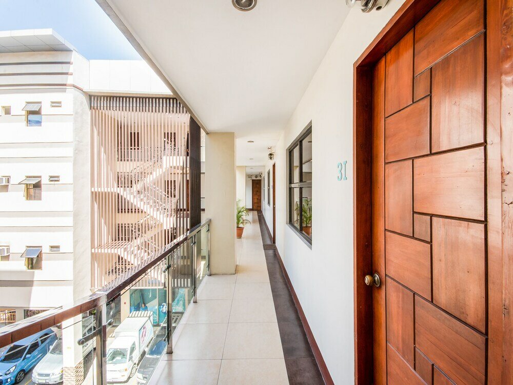 Фото Oyo 443 Maria Cristina Arcade Suites