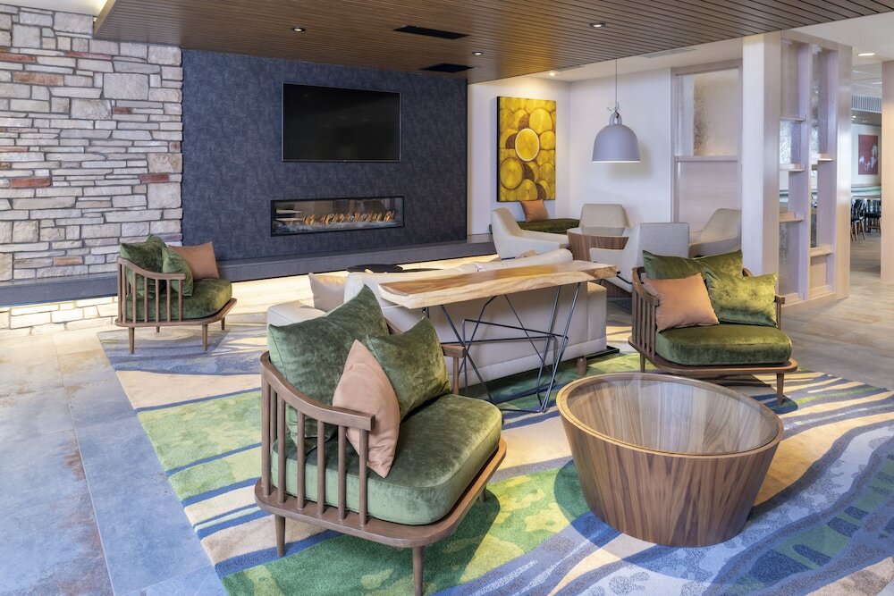 Фото Fairfield Inn & Suites by Marriott Fair Oaks Farms