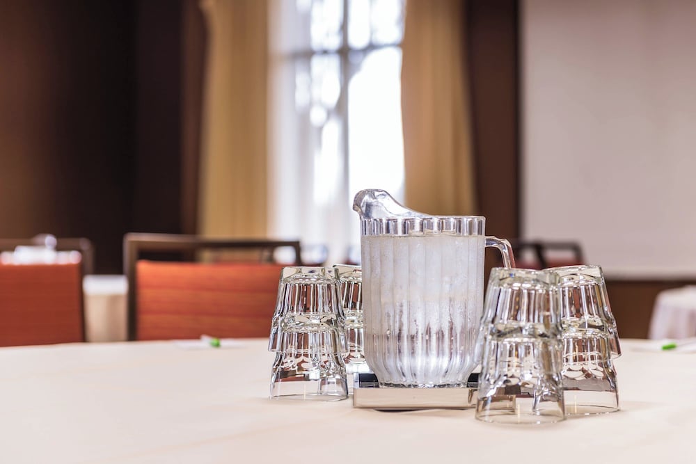 Фото Courtyard by Marriott Sacramento Midtown