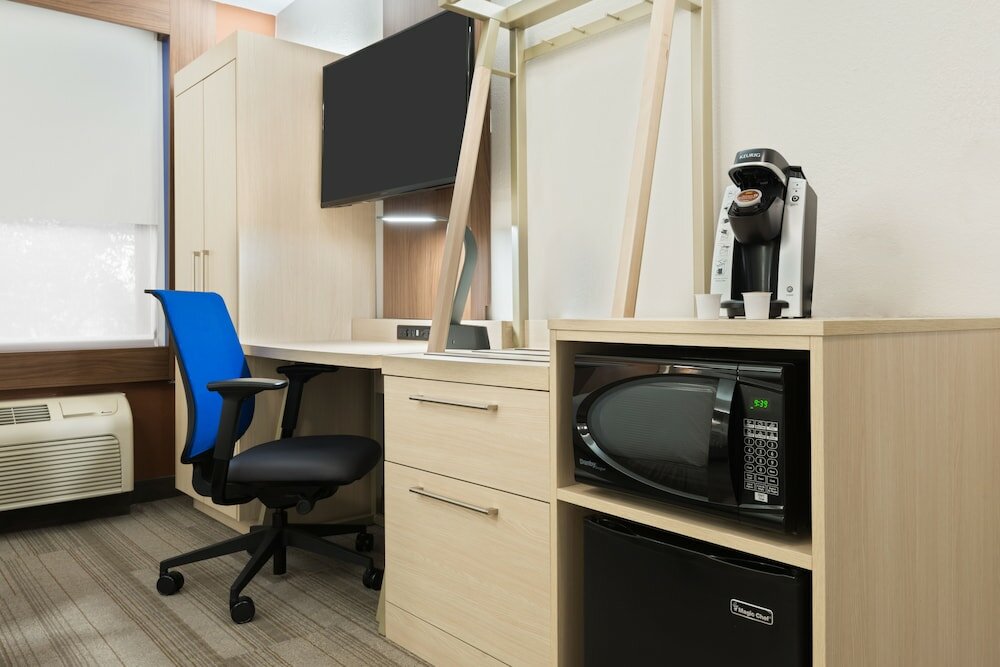 Фото Holiday Inn Express & Suites Nearest Universal Orlando, an Ihg Hotel