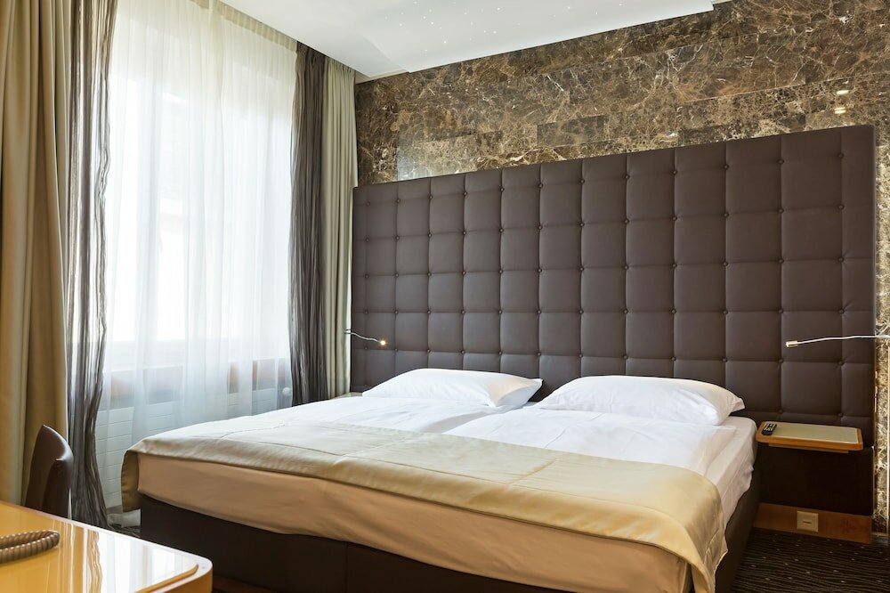 Фото Hotel St. Gotthard