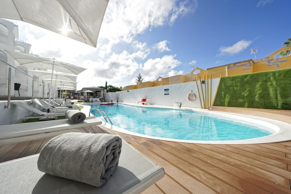 Фото Vista Bonita Gay & Lesbian only Resort