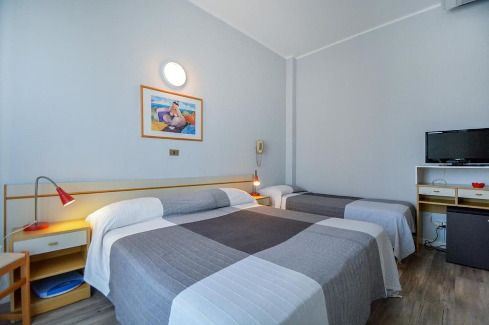 Фото Hotel Mirabella