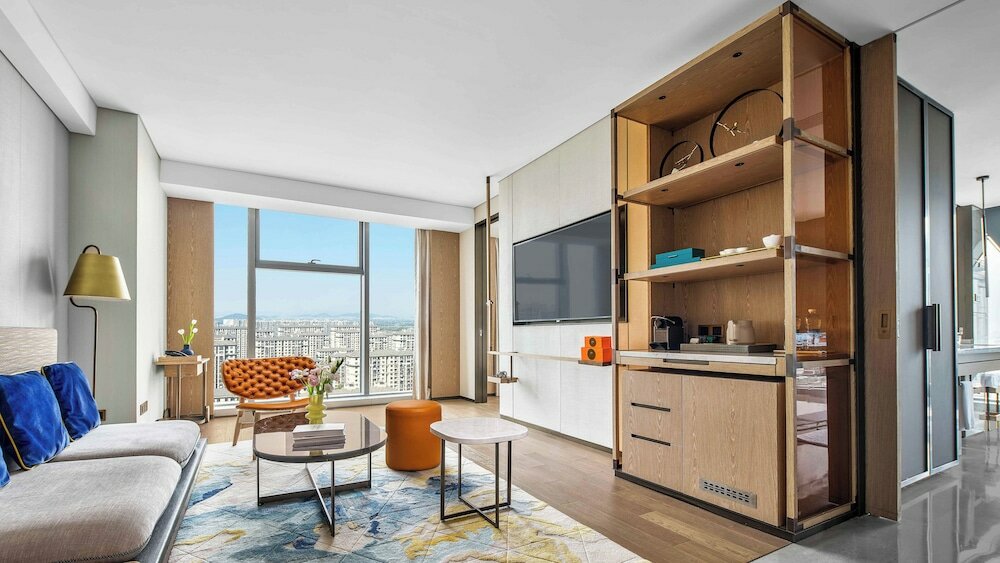 Фото Vignette Collection Hangzhou Huaxia Center Hotel, an Ihg Hotel