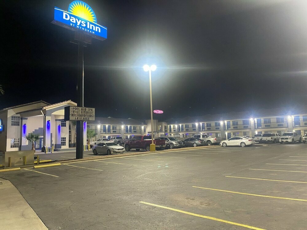 Hotel Days Inn by Wyndham El Paso West, State of Texas, photo