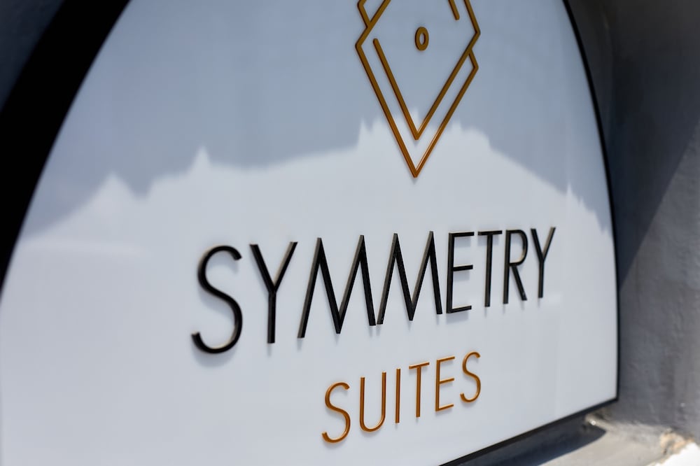 Фото Symmetry Suites