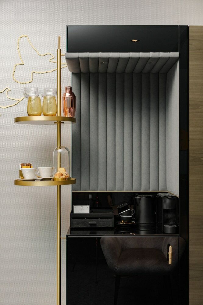 Фото Middle Eight