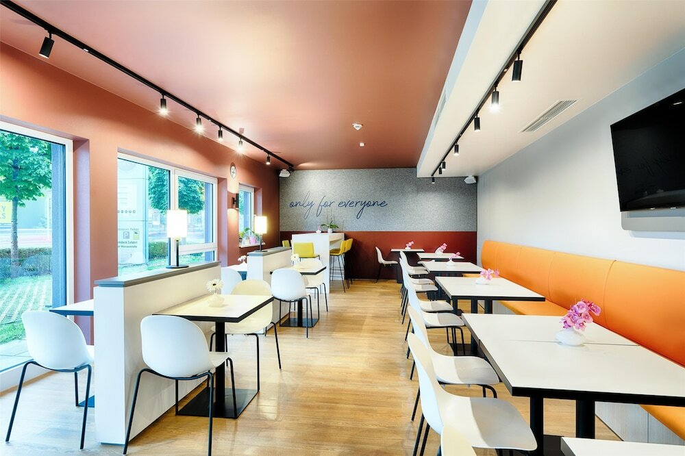 Фото B&b Hotel Wiesbaden