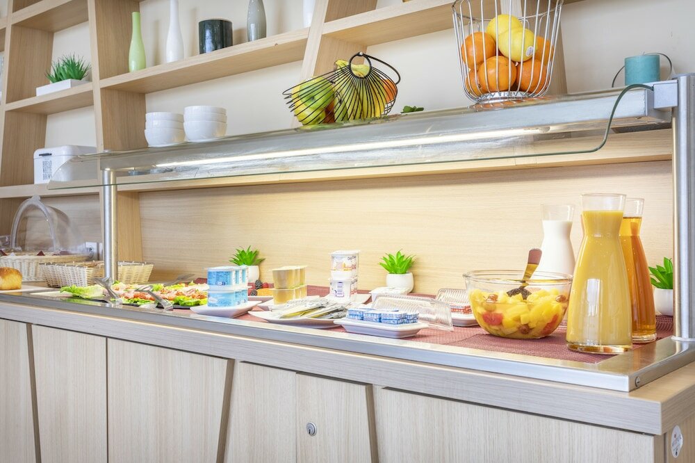 Фото Zenitude Hotel Residences Marseille Saint Charles