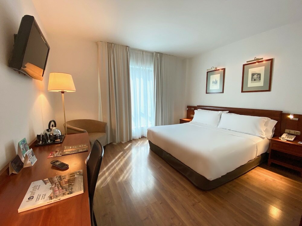 Фото Hotel Zentral Gijón Rey Pelayo