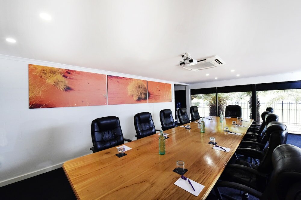 Фото Mercure Alice Springs Resort