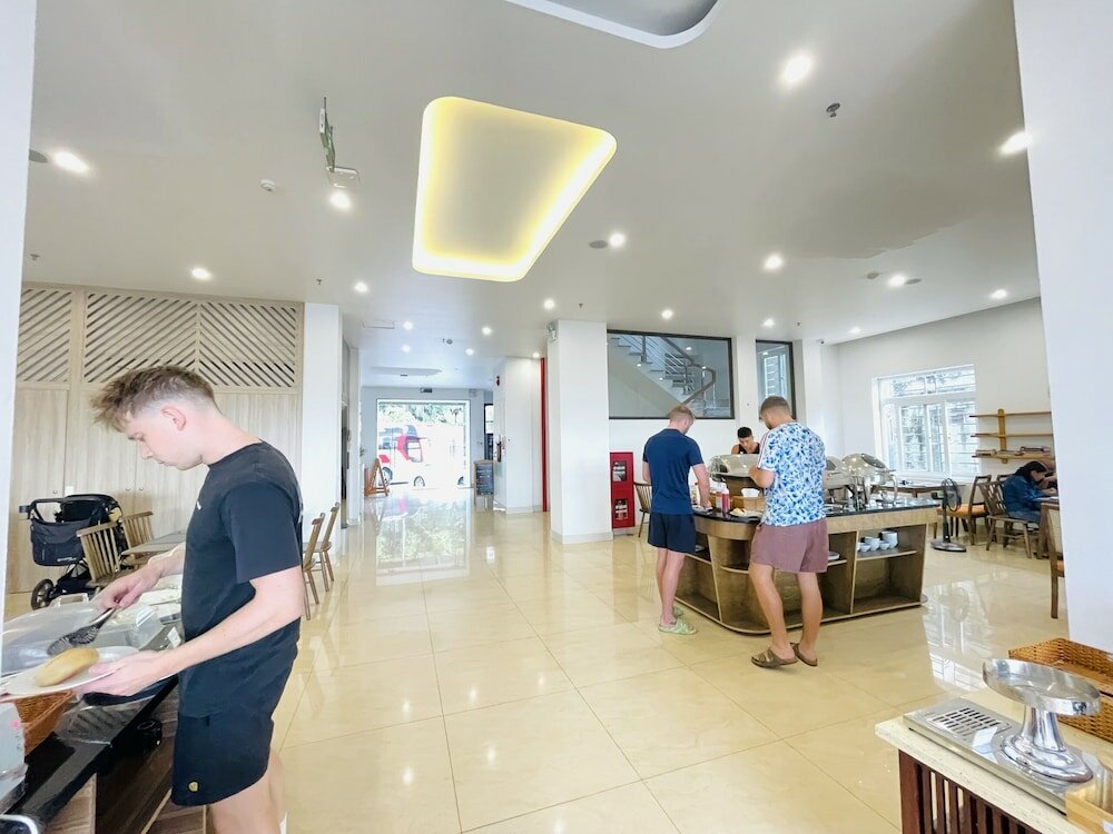 Фото The Light Hotel