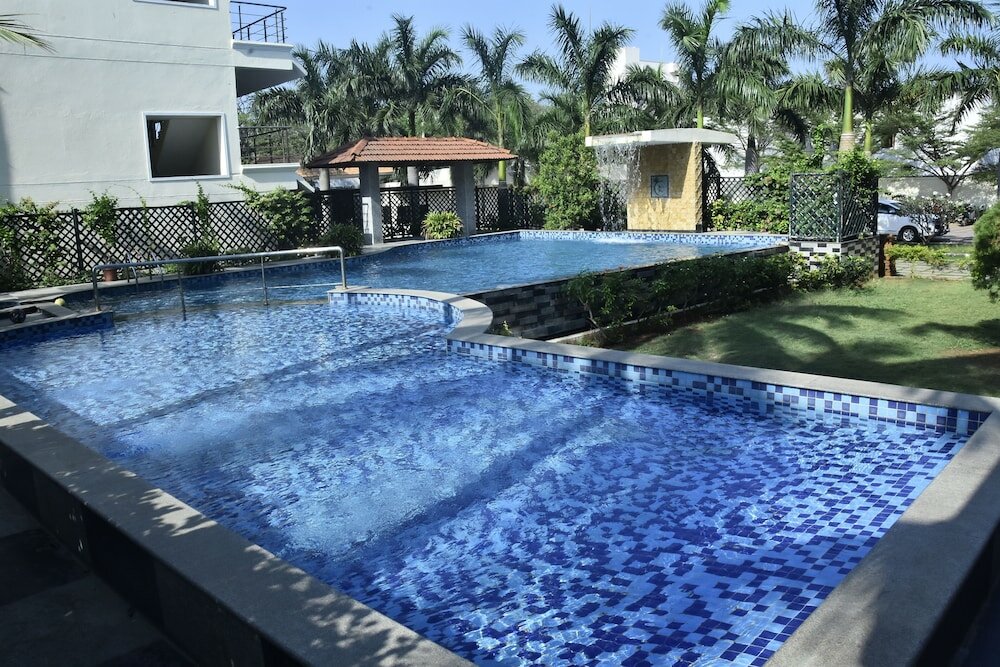 Фото Отель Lee Crysstal