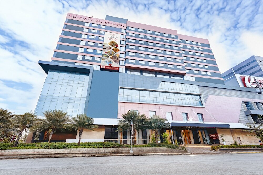 Фото Summit Galleria Cebu