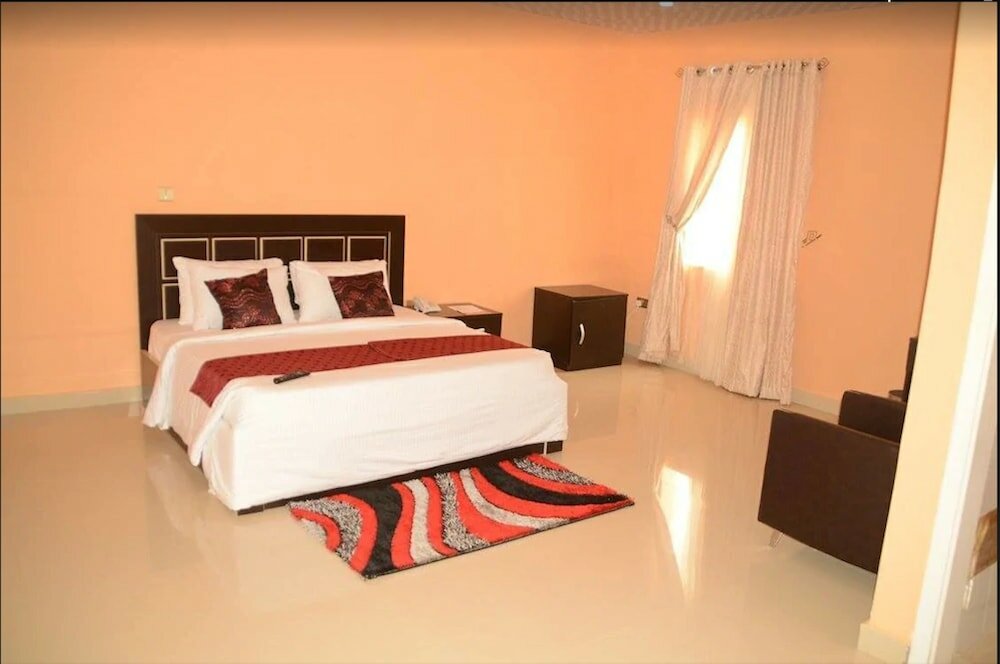 Фото Chariot Hotel