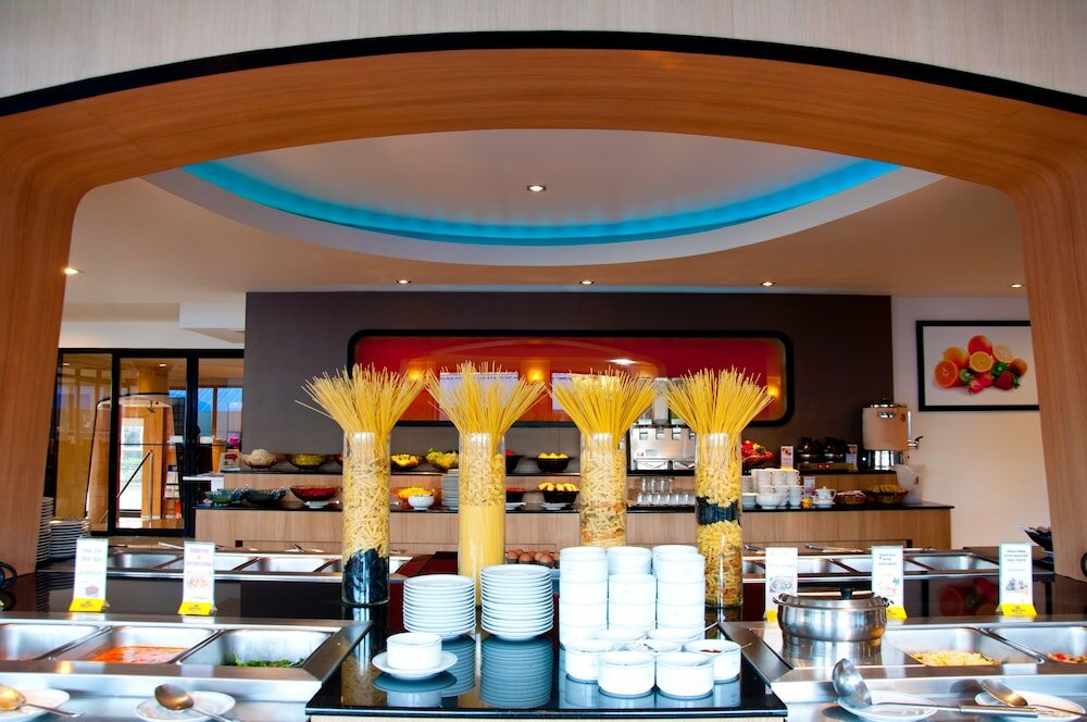 Фото Flipper Lodge Hotel