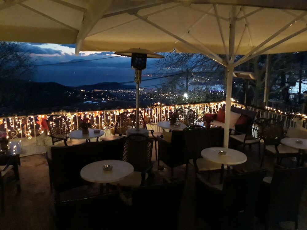 Фото Archontiko Theodora