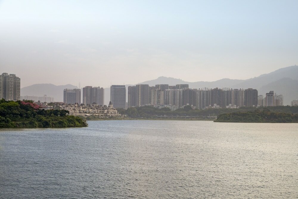 Фото Hilton Garden Inn Shenzhen Airport