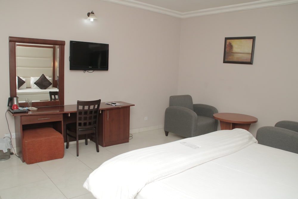 Фото Denis Hotel